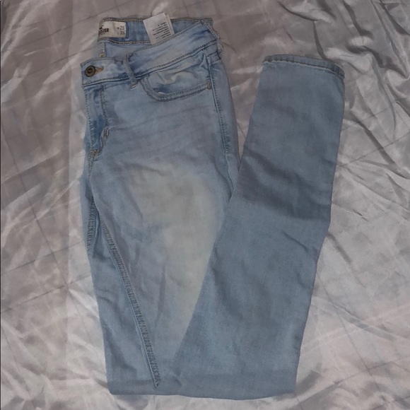 Hollister jeans - Picture 1 of 4